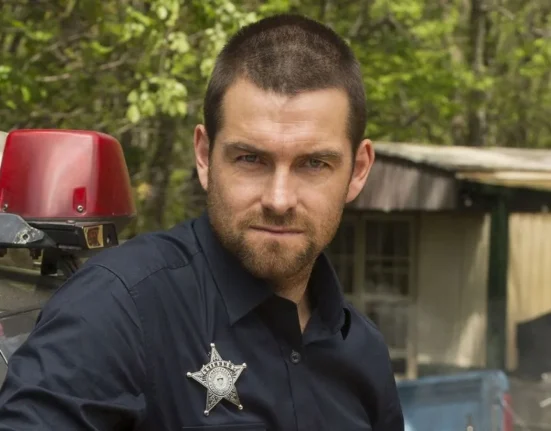 Antony Starr