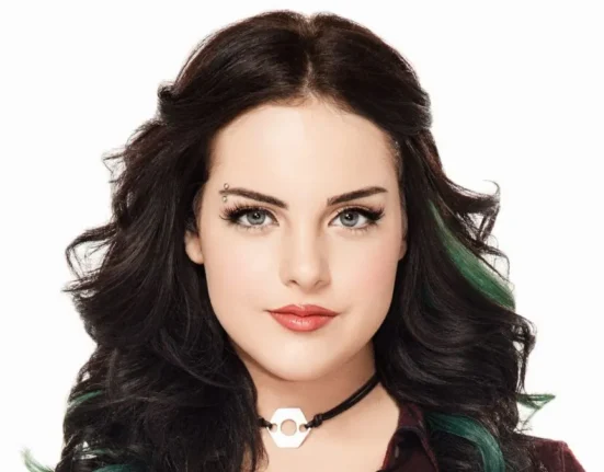 Elizabeth Gillies