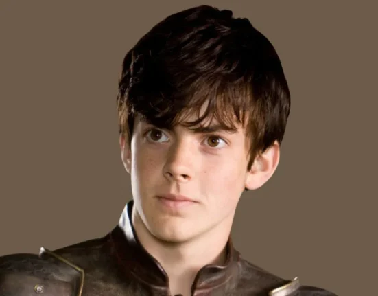 Skandar Keynes